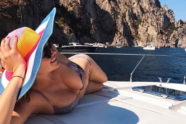 你看起來很貴，我可以和你玩嗎？