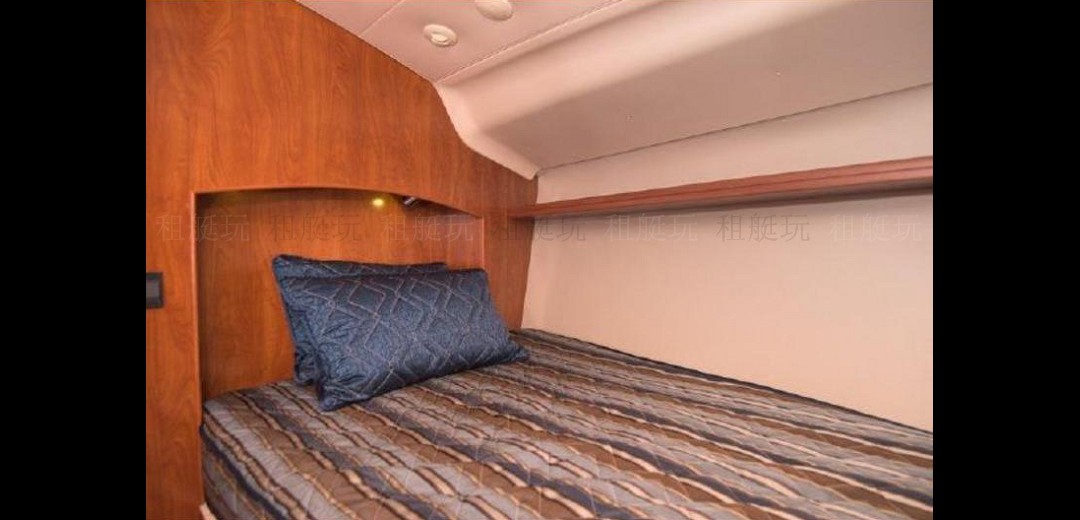 Hunter 41 Deck Salon